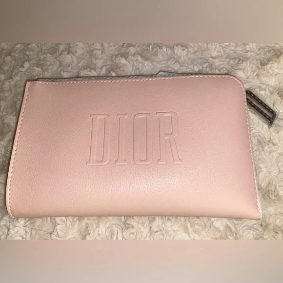 SOLD! Christian Dior blush pink makeup bag - Picture 3 of 9